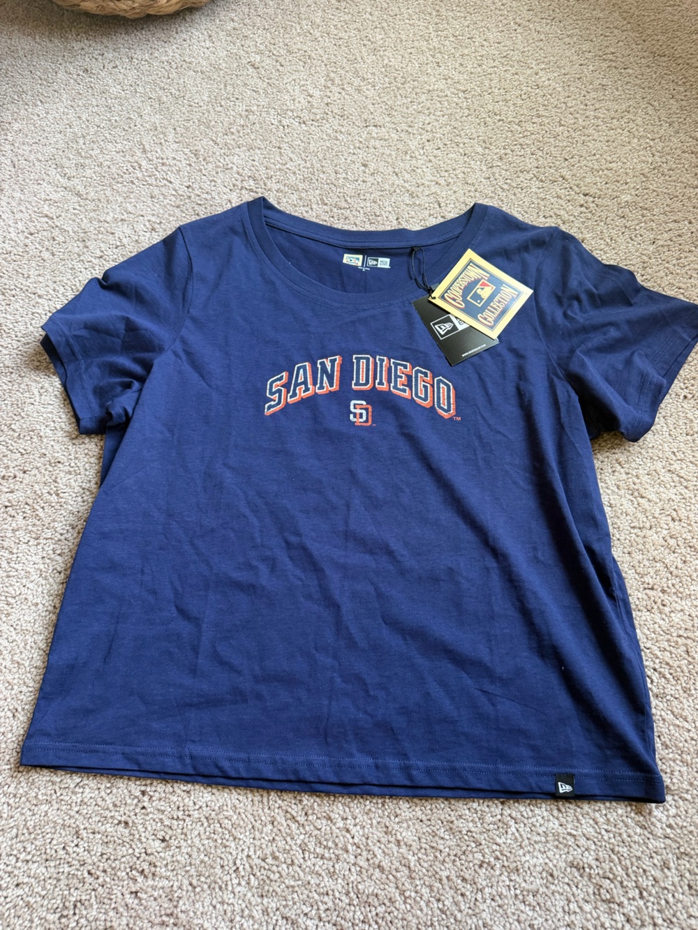 Cooperstown Collection Women’s San Diego Padres Shirt